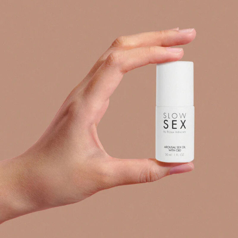 BIJOUX SLOW SEX - SEXUAL MASSAGE OIL WITH CBD 30 ML - slika 3
